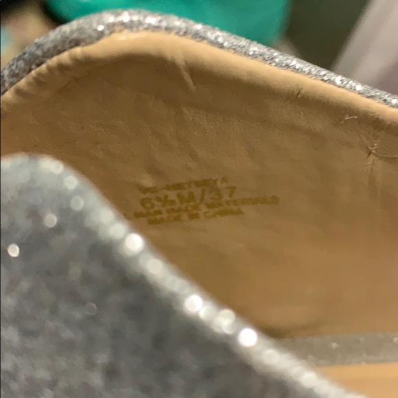 Vince Camuto sparkly silver heels - Picture 5 of 5